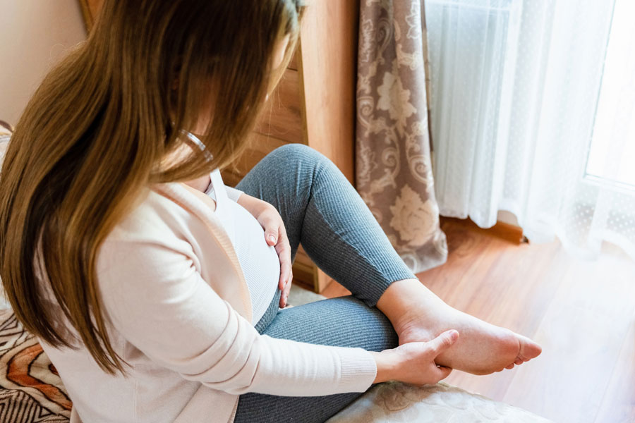 Read more about the article Muscle cramps when you are pregnant: what to know and how to get comfort